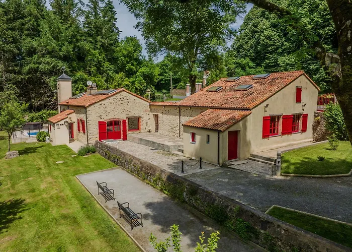 La Minoterie Pause Zen, & Piscine Prives 12 Personnes * Rocheserviere